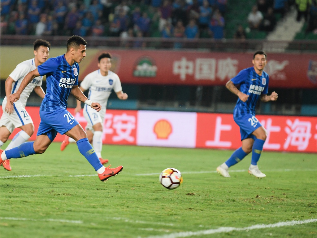 卢卡库转投那不勒斯，转会总价高达4500万欧